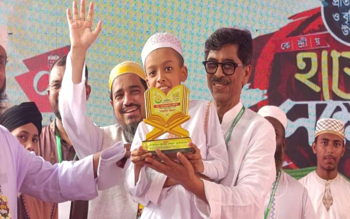 আধুনিক কৃষি বিষয়ে ইমাম-মুয়াজ্জিনদের প্রশিক্ষণ দেওয়া হবে: কৃষিমন্ত্রী